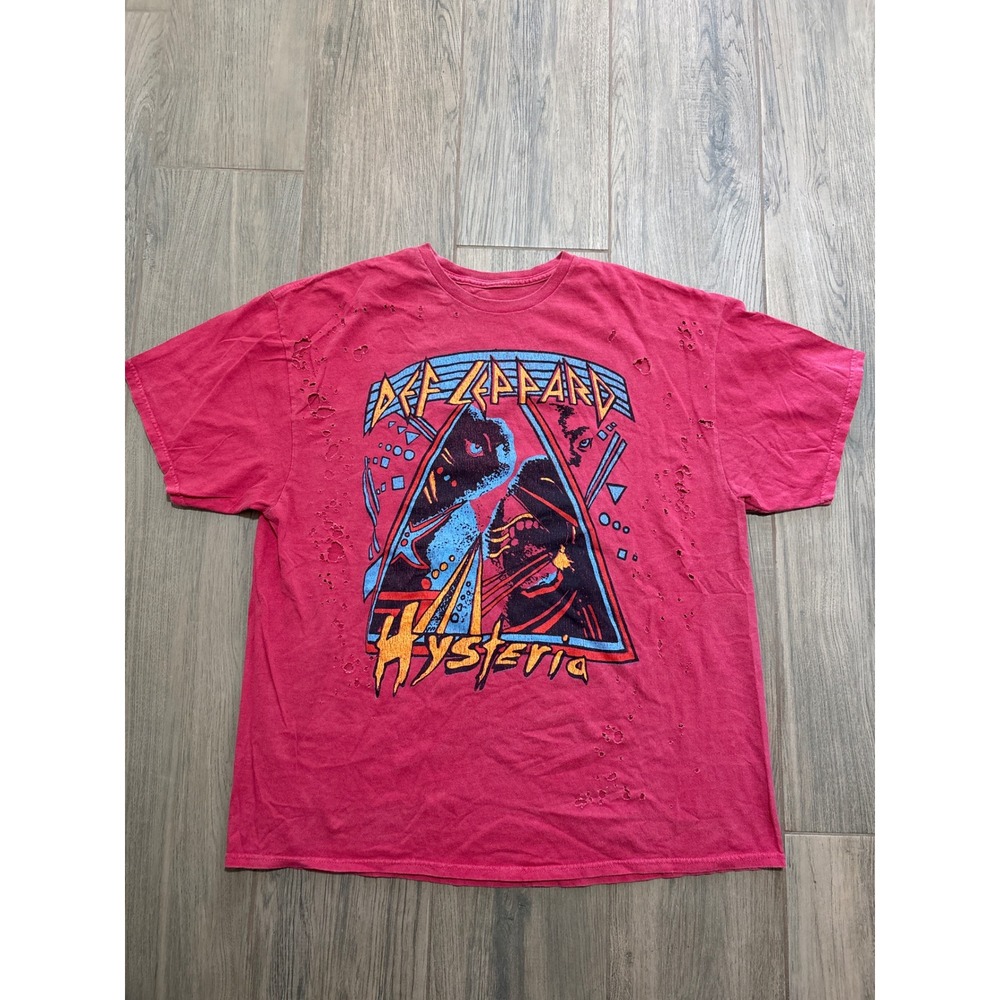 Urban Outfitters Def Leppard Hysteria Tour Distressed Tshirt S/M 100% Cotton